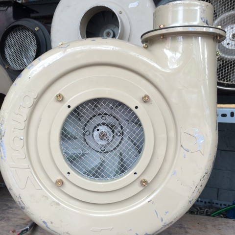 QUAT HUT LY TAM NHAT SHOWA 750W